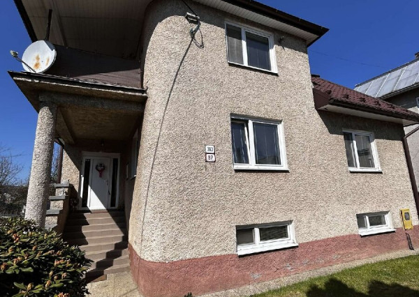 PREDANÝ - na predaj rodinný dom v meste Snina