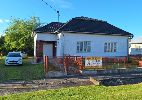 PREDANÉ - Rodinný dom v obci Veľké Revištia