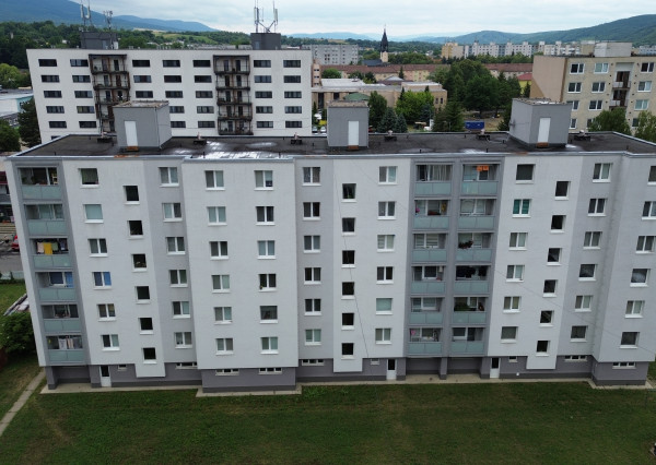🏠 PREDANÝ - 3-izbový byt v pôvodnom stave – centrum Sniny