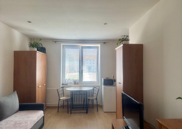 PRENAJATÉ - Na prenájom garsónka v meste Humenné