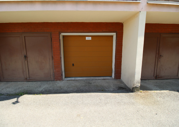 PREDANÁ - Murovaná garáž v bytovom dome