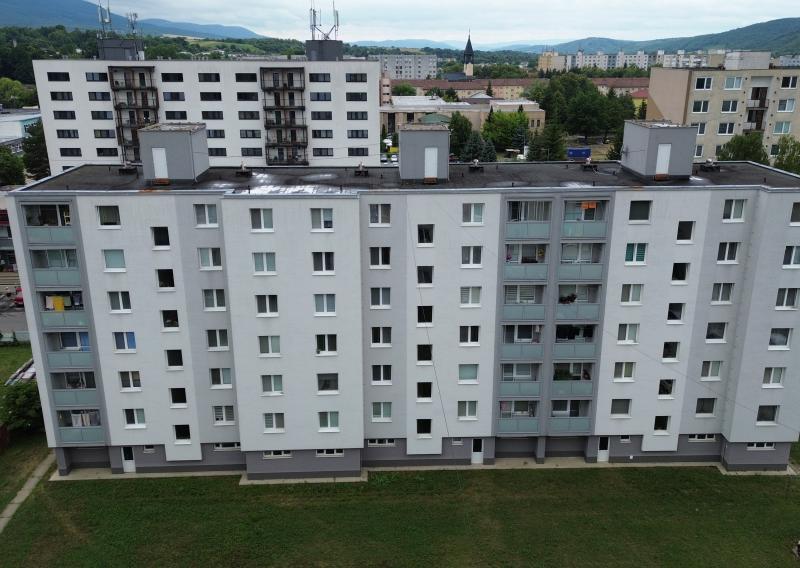 🏠 PREDANÝ - 3-izbový byt v pôvodnom stave – centrum Sniny