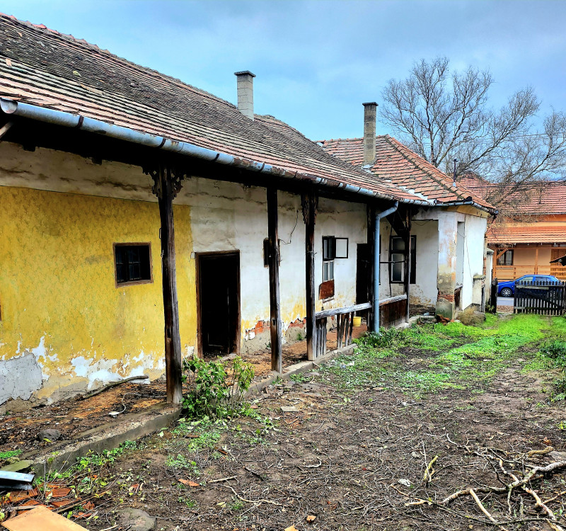 Na predaj RD v pôvodnom stave s rozsiahlym pozemkom,  Gönc - Maďarsko