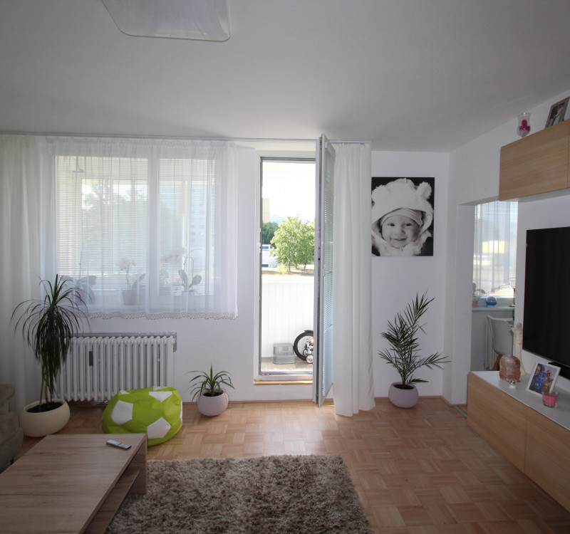 REZERVOVANÝ - Exkluzívne na predaj 4 izbový byt s veľkým balkónom v meste Humenné