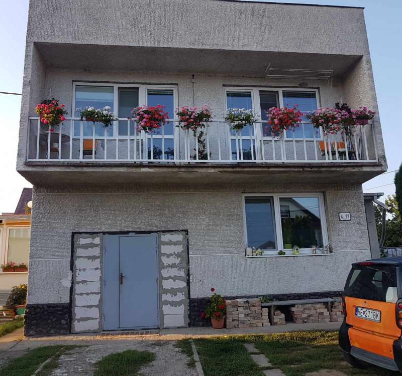 Na predaj zabývaný rodinný dom  v obci Lackovce, exkluzívne!