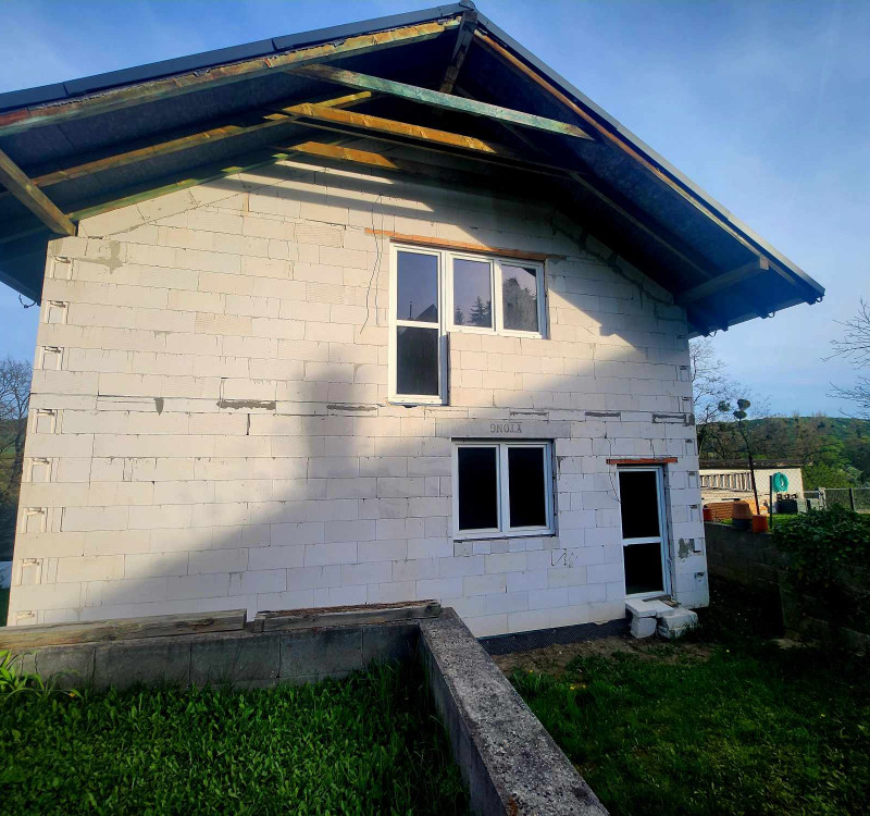 Na predaj uzavretá hrubá stavba RD, Svinica, Košice - okolie