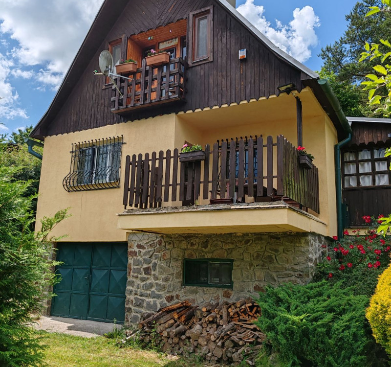 PREDAJ REKREAČNEJ CHATY NA DOMAŠI časť DOBRÁ