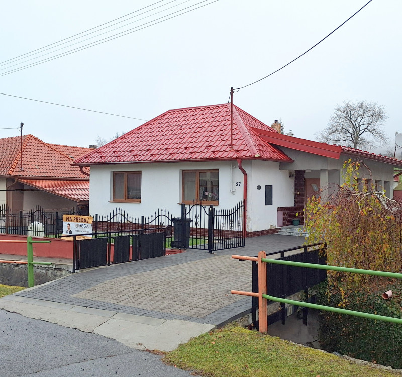REZERVOVANÉ - rodinný dom v srdci obce Porúbka