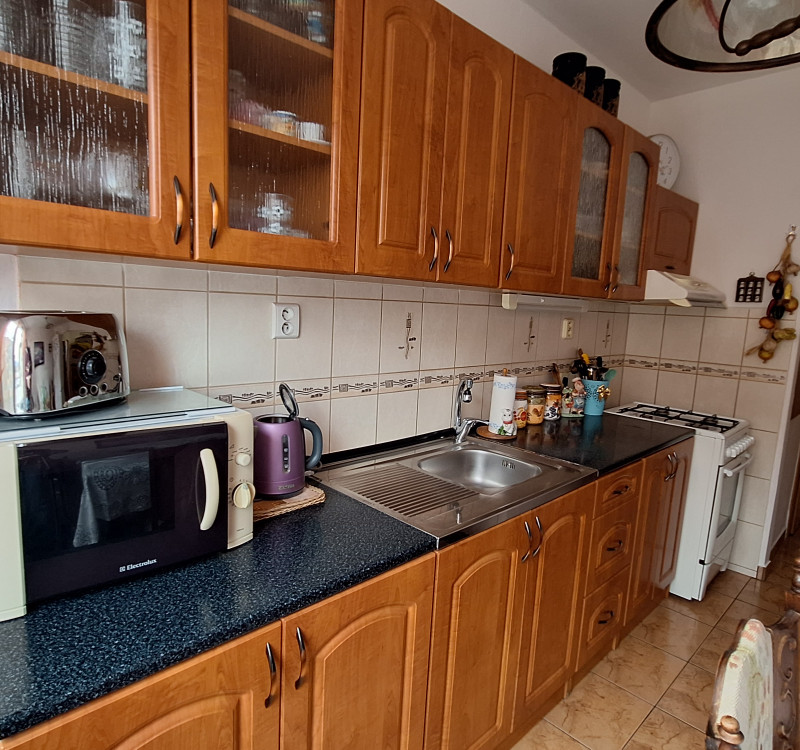 EXKLUZÍVNE NA PREDAJ - 4 izbový byt v meste Humenné