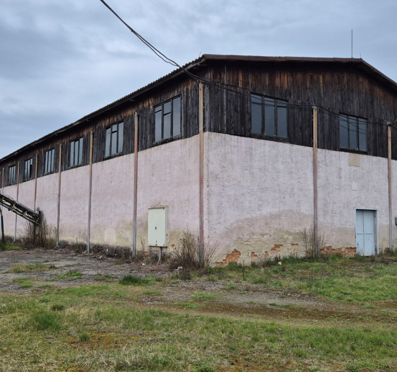 PRENÁJOM veľkej HALY v obci UDAVSKÉ
