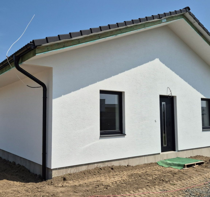 PREDAJ MODERNEJ NOVOSTAVBY (bungalov) v obci DLHÉ KLČOVO - AKTUALIZÁCIA