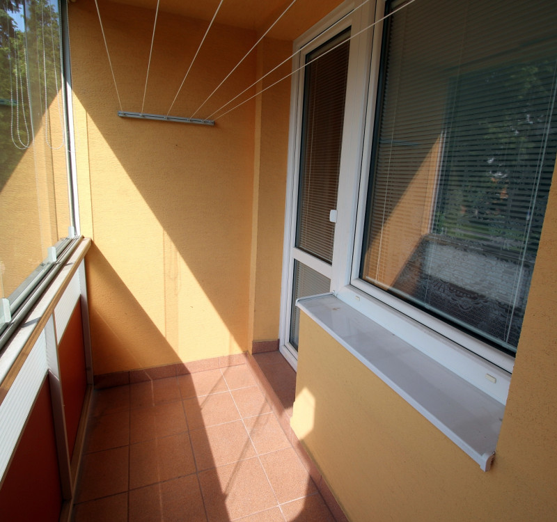 Na predaj veľký 3 izbový byt na Mierovej ulici v meste Humenné