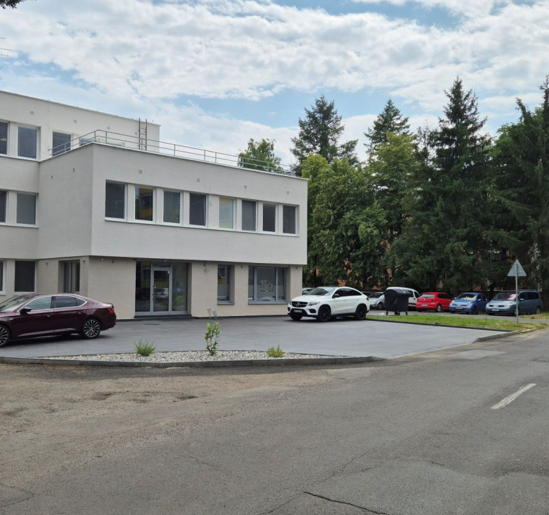 PRENÁJOM komerčného priestoru (26 m2) blízko centra Humenné