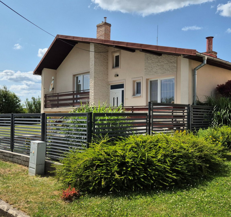 NOVÁ CENA-PREDAJ RODINNÉHO DOMU v HUMENNOM (časť Dubník)