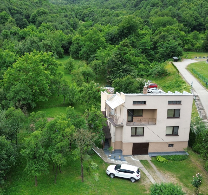 EXKLUZÍVNE NA PREDAJ-Váš nový domov s výhľadom na hrad Brekov