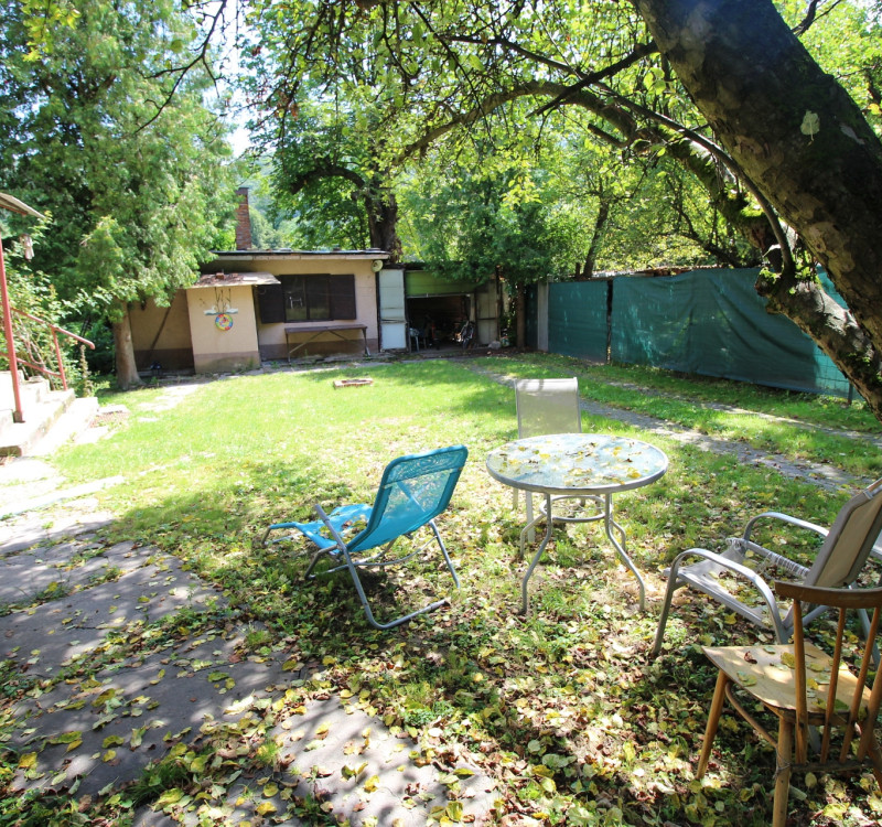 Na predaj rodinný dom s veľkým potenciálom blízko mesta Humenné, exkluzívne.