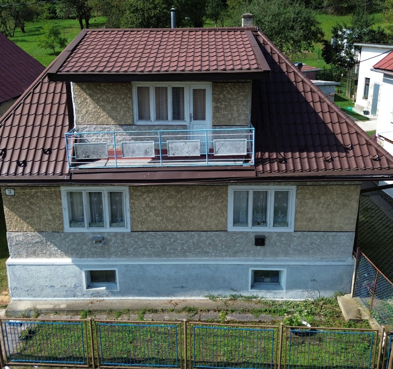 NA PREDAJ VIDIECKY DOM V SRDCI VÝCHODNÝCH KARPÁT-OBEC KALINOV