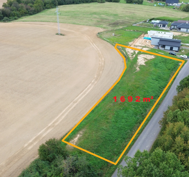 NA PREDAJ STAVEBNÝ POZEMOK S PANORAMATICKÝM VÝHĽADOM - SNINA