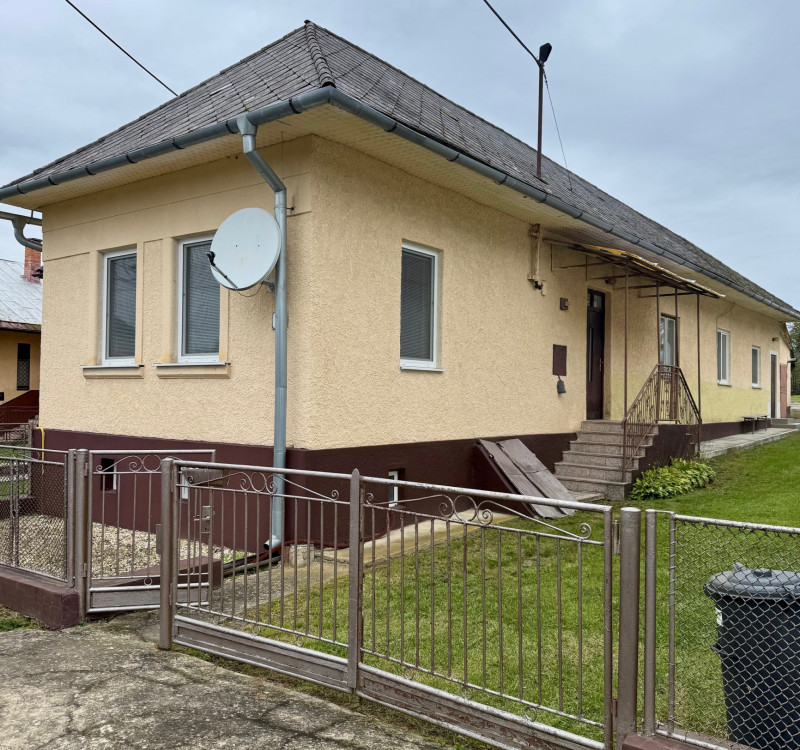 Exkluzívne na predaj rodinný dom v obci Rovné okr. Humenné