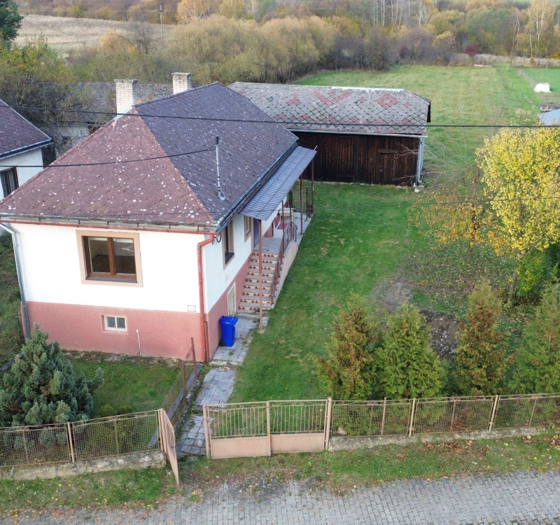 PREDAJ DOMU SO ZÁHRADOU V OBCI UBĽA
