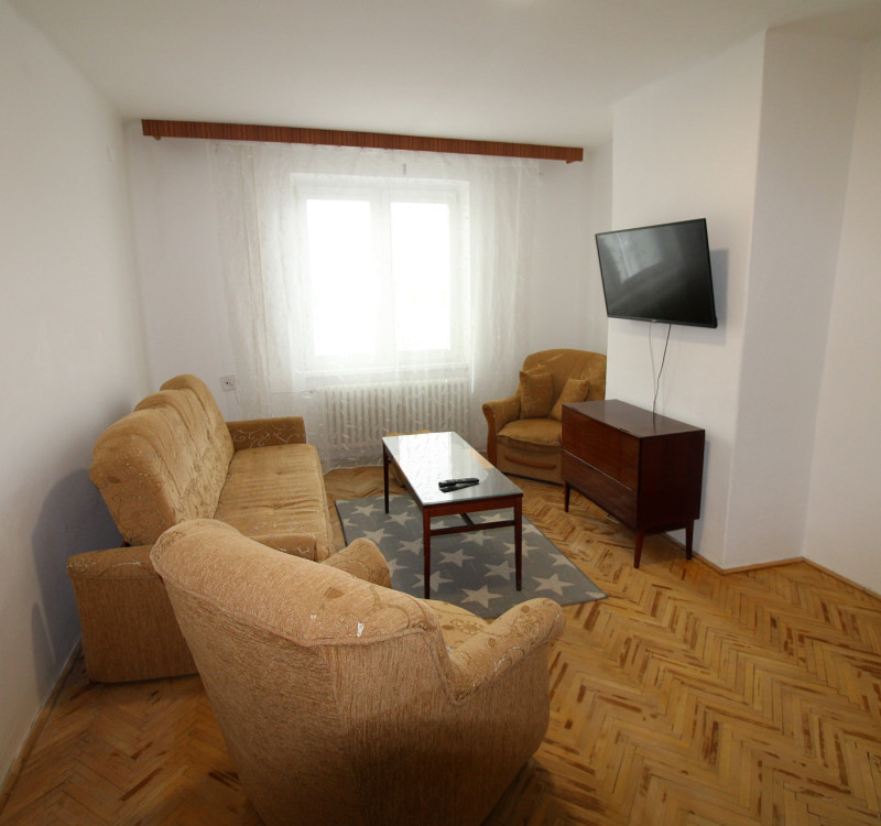 Na prenájom 2 izbový byt v úplnom centre mesta Humenné