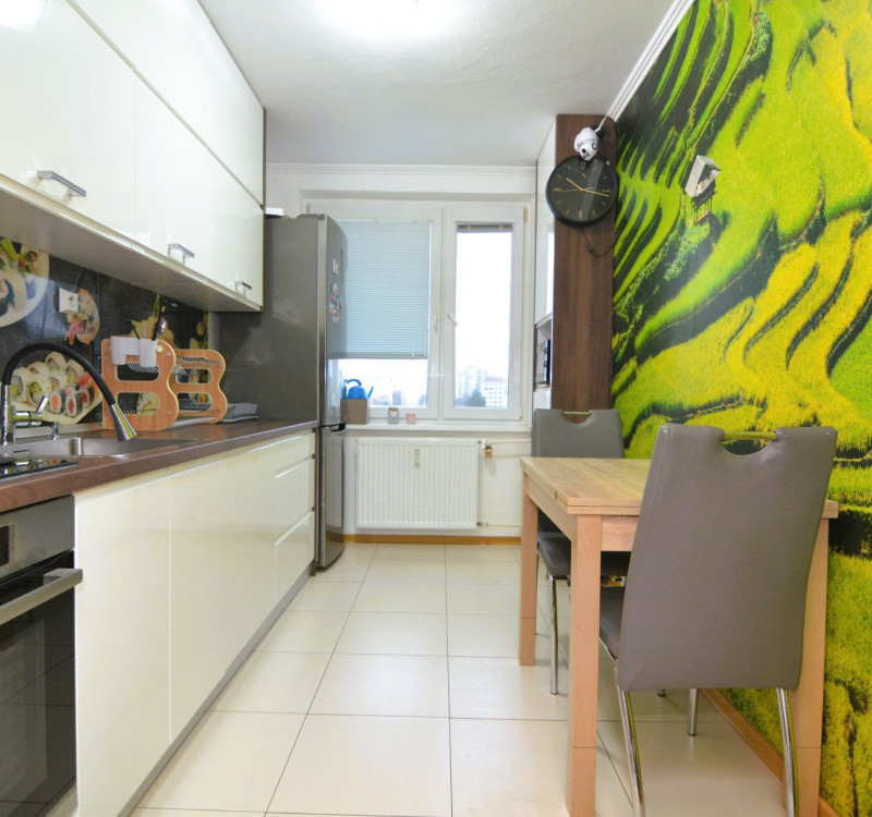 PREDAJ 3-izbového BYTU (72 m2) v HUMENNOM ulica LABORECKÁ