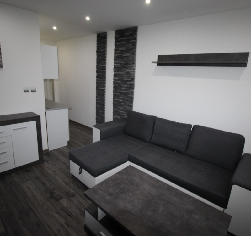 Prenájom – kompletne zrekonštruovaná garsónka, Humenné