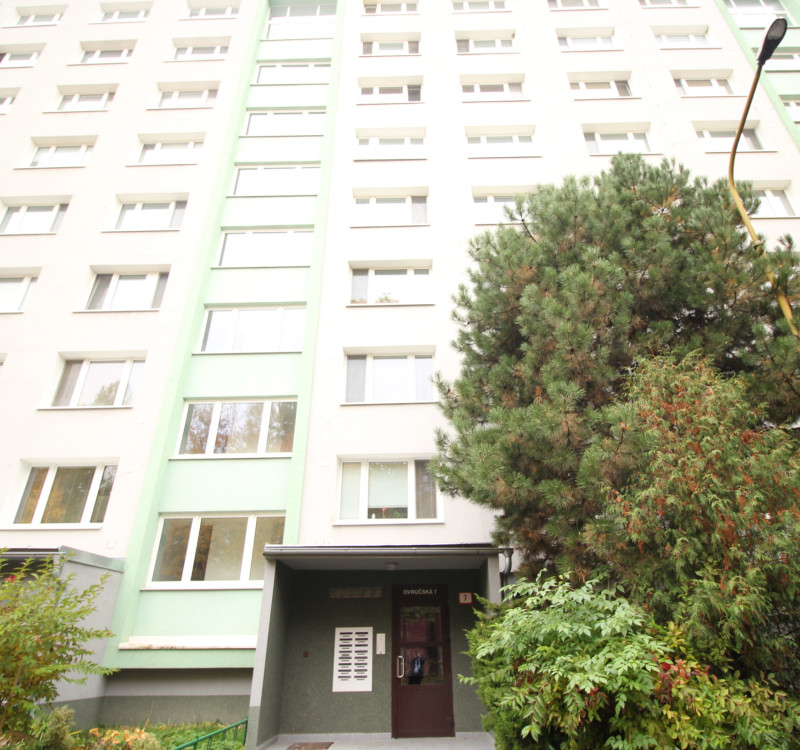 NA PREDAJ: Garáž pod bytovým domom Košice - Dargovských hrdinov