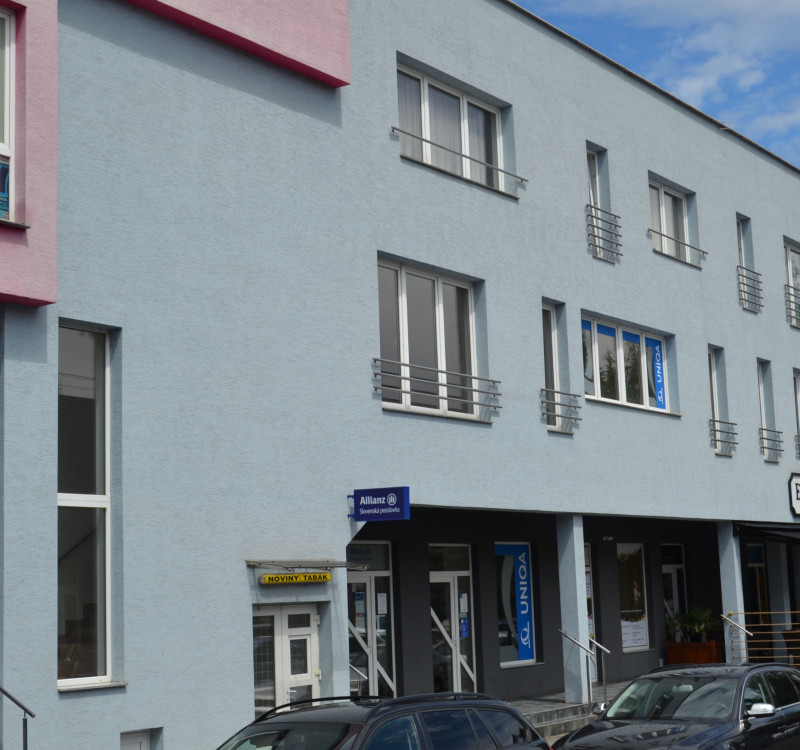 PRENÁJOM obchodného priestoru v centre Humenného (74 m2)