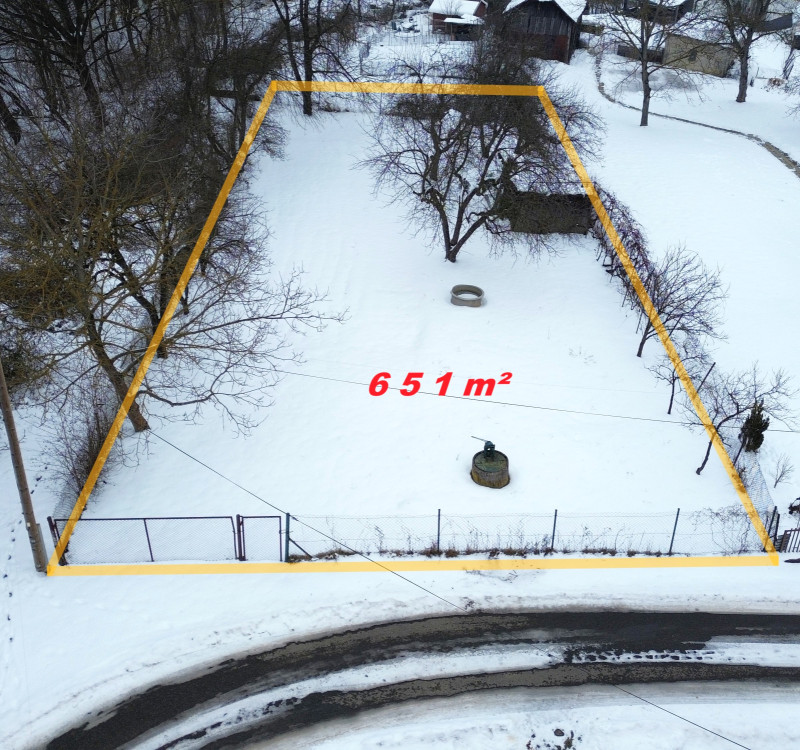 REZERVOVANÝ LUKRATÍVNY STAVEBNÝ POZEMOK V OBCI ZÁVADKA