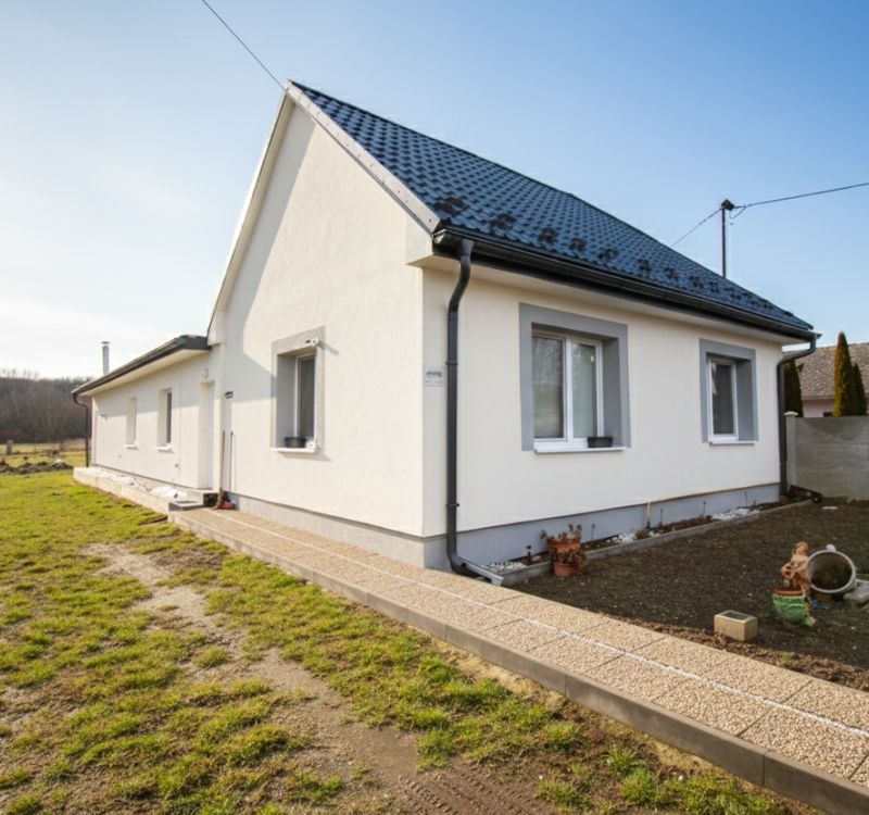 NA PREDAJ: Rodinný dom po kompletnej rekonštrukcii - Úbrež