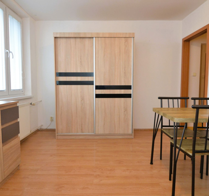 PREDAJ 2-izbového bytu (40 m2) v Humennom-sídlisko 3