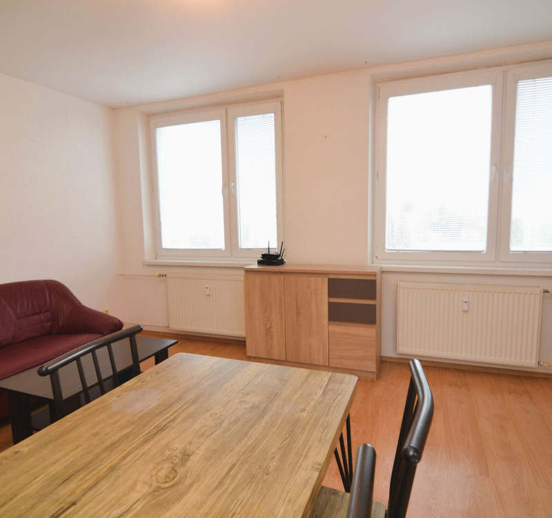 NOVÁ CENA - PREDAJ 2-izbového bytu (40 m2) v Humennom