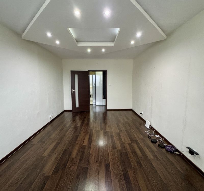 Na predaj veľký 3 izbový byt s balkónom na sidl.III v Humennom