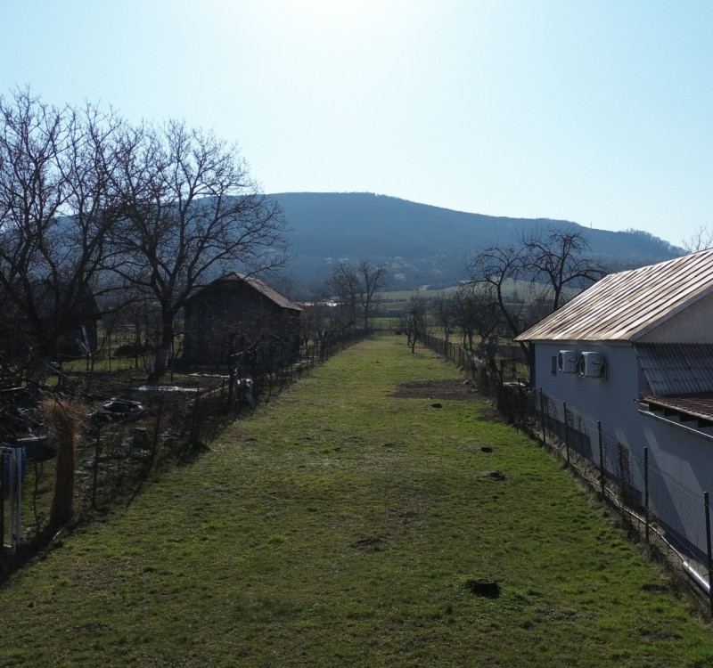 Rovinatý pozemok na predaj, obec Ptičie! Exkluzívna ponuka!