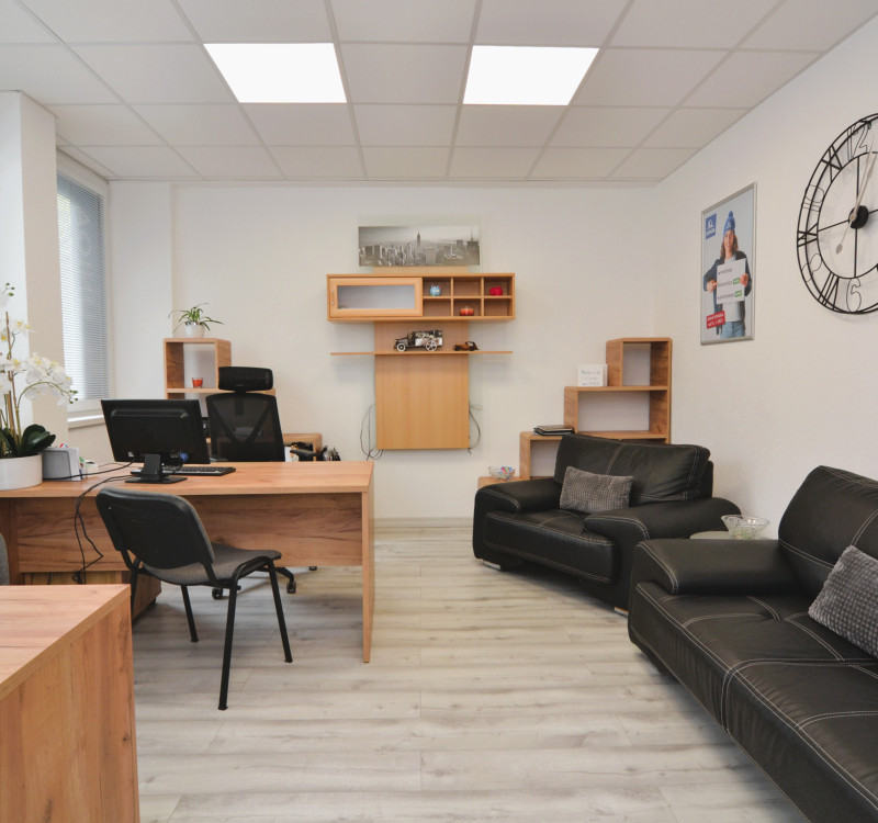 PRENÁJOM komerčného priestoru (32 m2) blízko centra Humenného