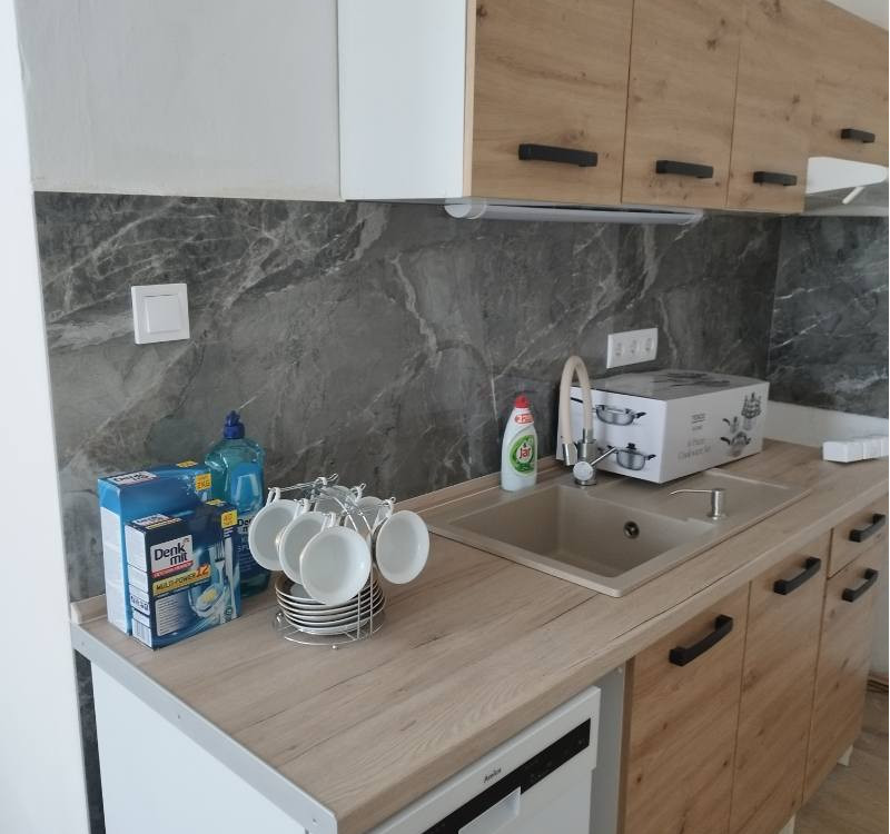 NA PRENÁJOM ÚTULNÝ 1,5-izb. BYT na Laboreckej ulici HUMENNÉ