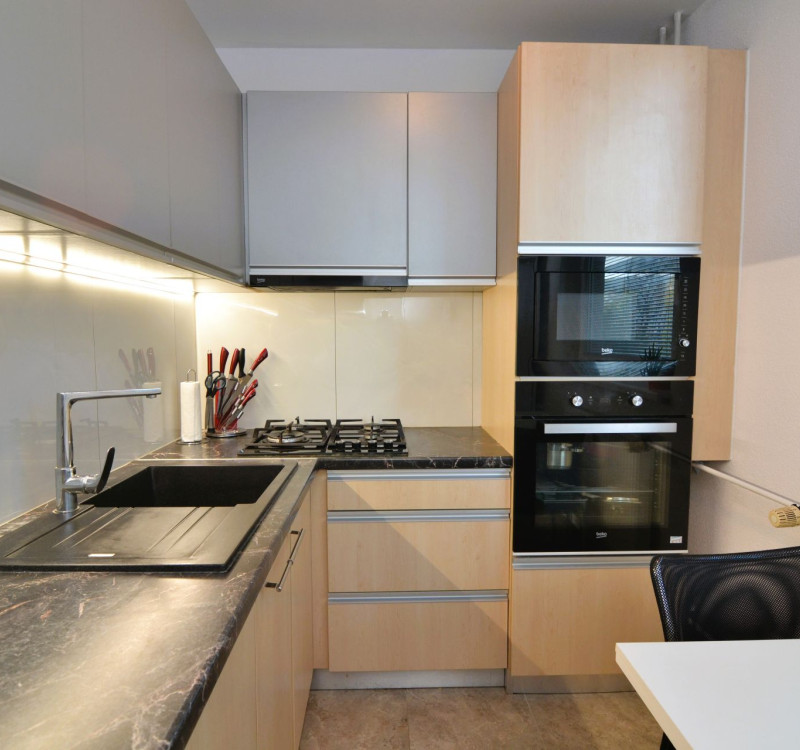 PREDAJ ZREKONŠTRUOVANÉHO 2-IZBOVÉHO BYTU (50 m2) S LODŽIOU HUMENNÉ
