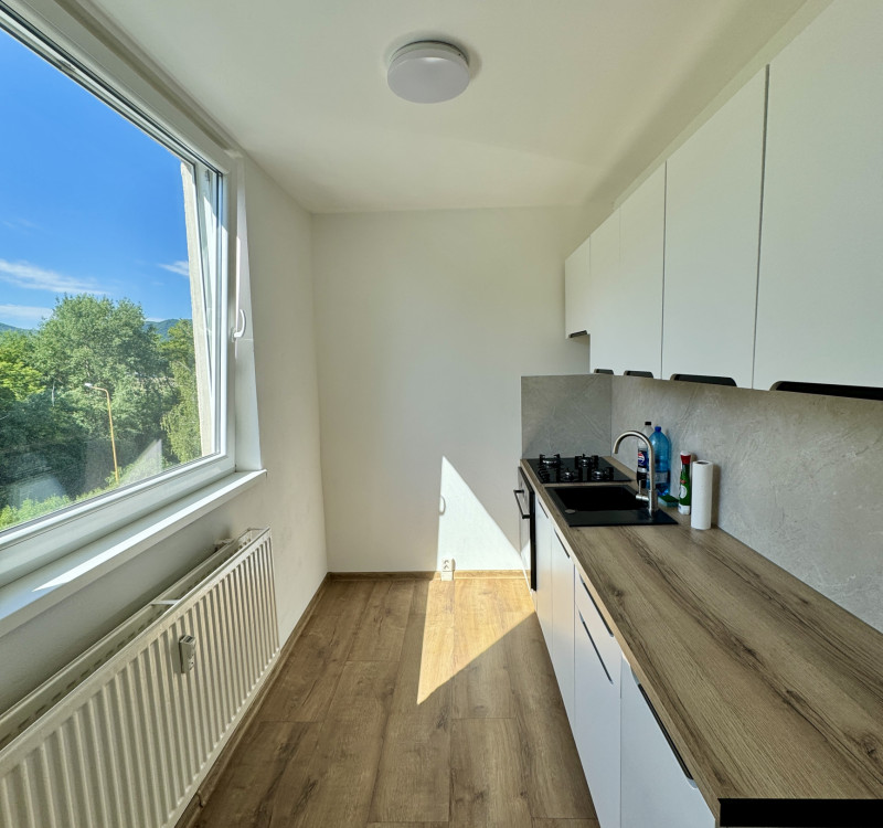 Na prenájom 1-izbový byt s balkónom na Košickej ulici v Humennom