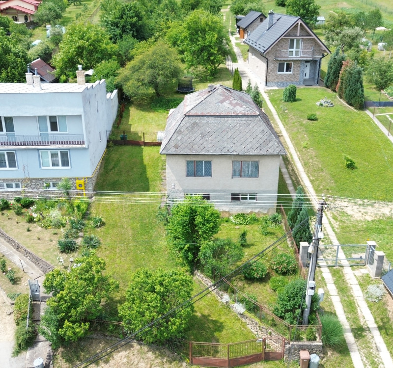 NA PREDAJ - Rodinný dom s pozemkom 3 277 m² v Snine