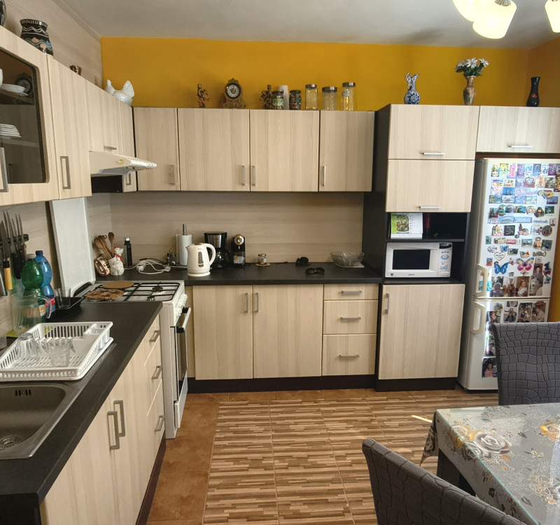 DOHODA NA CENE NA PREDAJ 4-IZBOVÝ BYT 88 m² S LOGGIOU HUMENNÉ