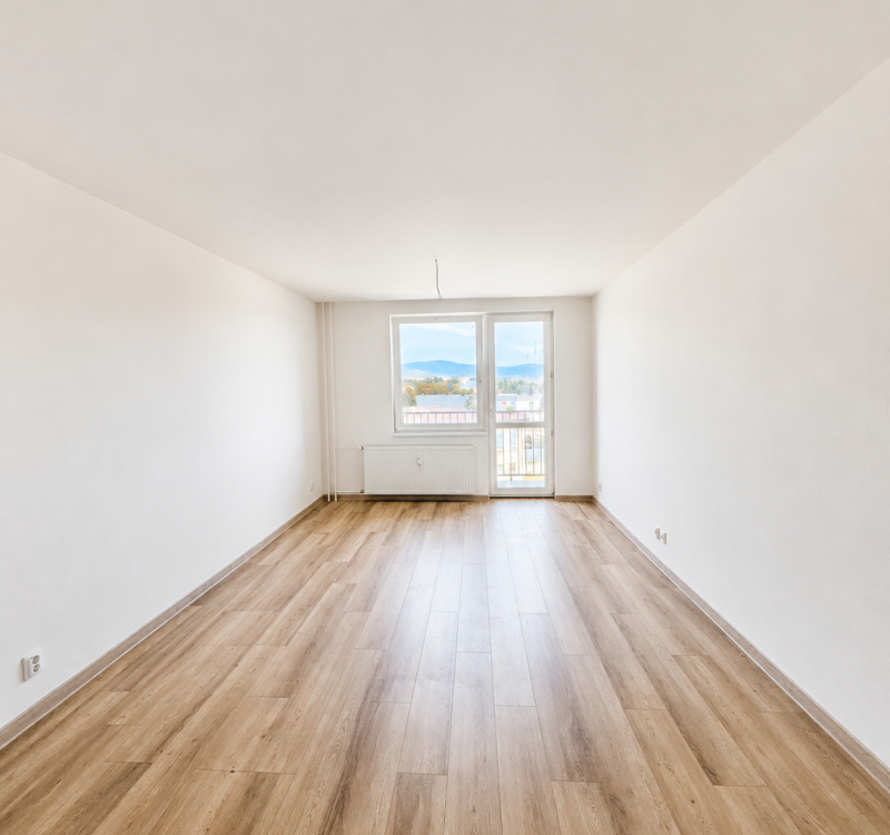 Na predaj  – 2 izbový byt s balkónom v Strážskom