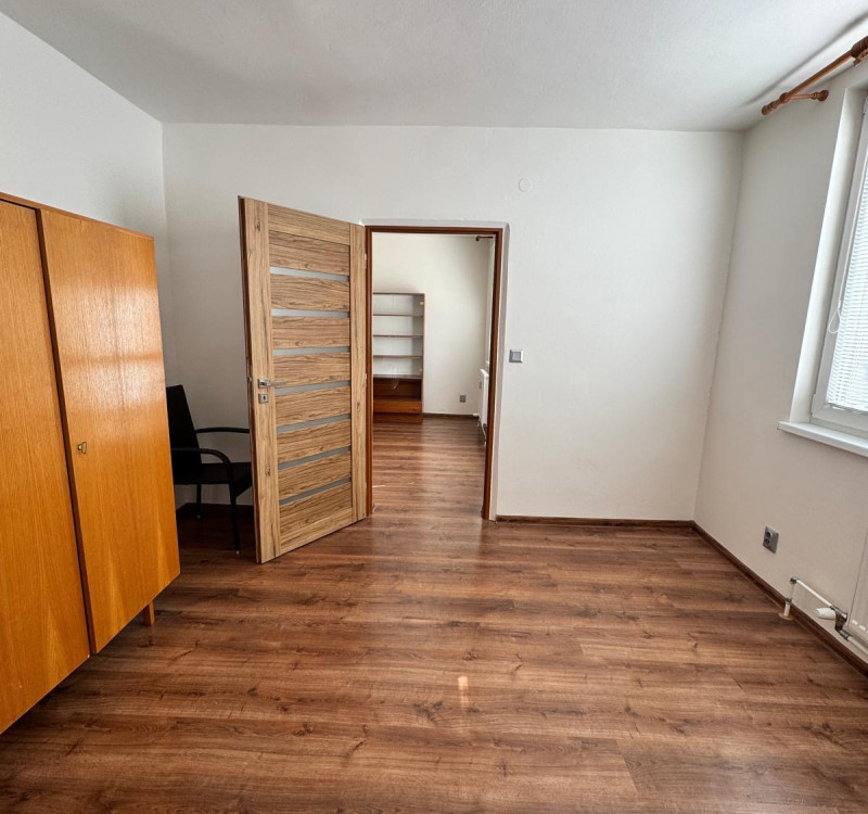 Na prenájom 2 izbový byt s lódžiou blízko centra mesta Humenné