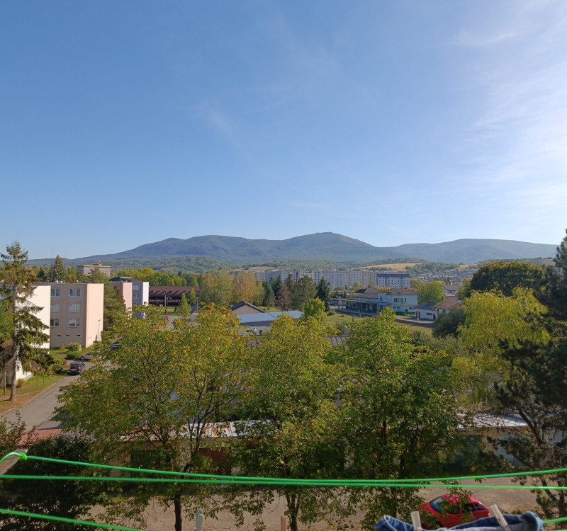 Na predaj 2-izbový byt s výhľadom na Sninský kameň
